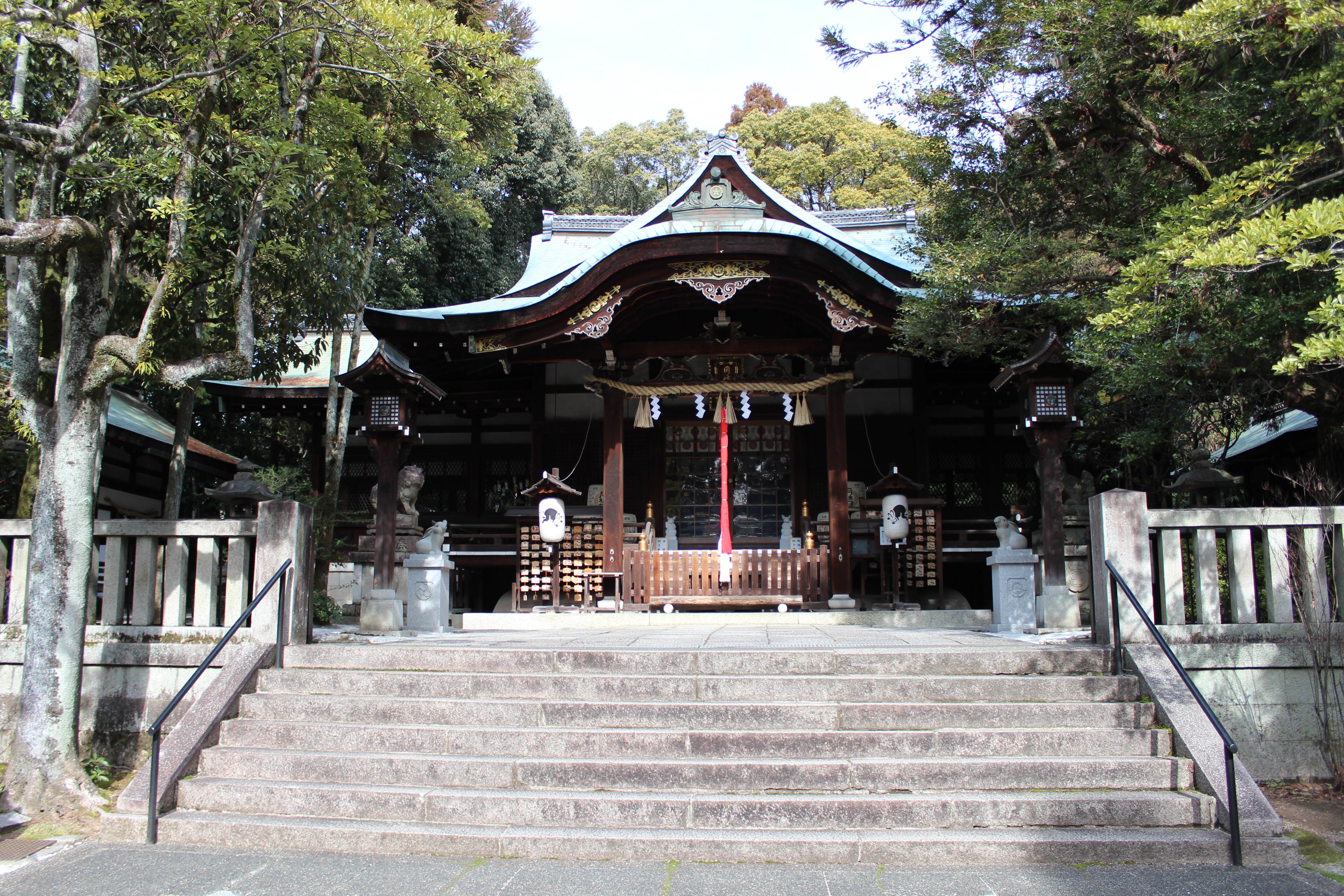 岡﨑神社 境内1