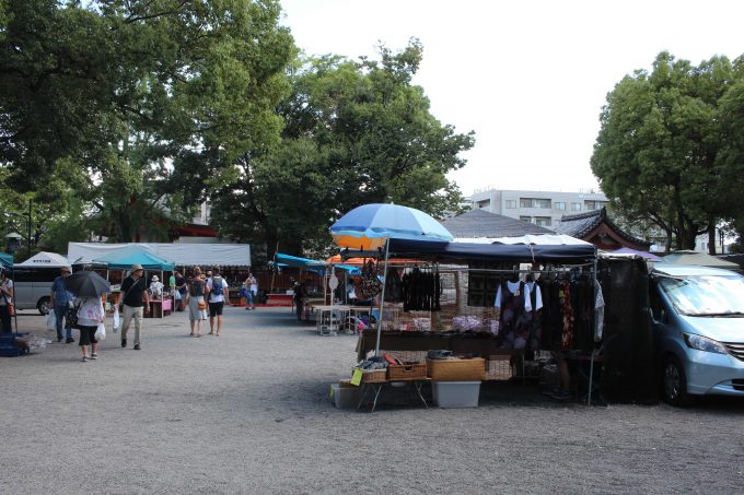 東寺境内