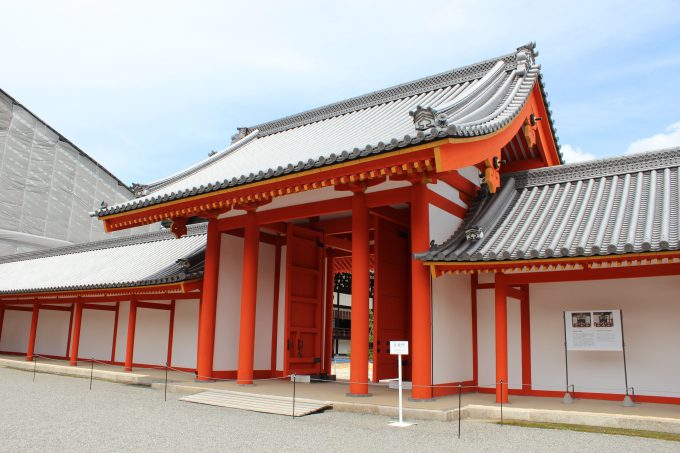 月華門