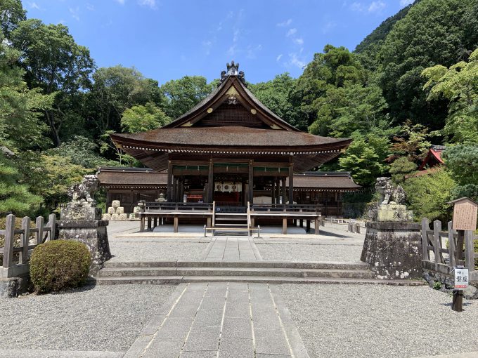 出雲大神宮　神楽殿と本殿