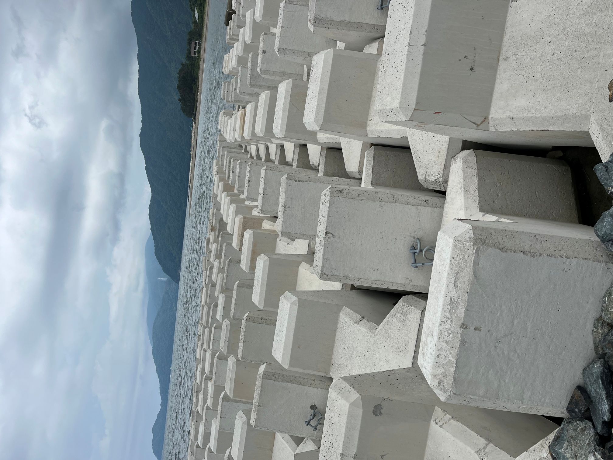 工事中の浜