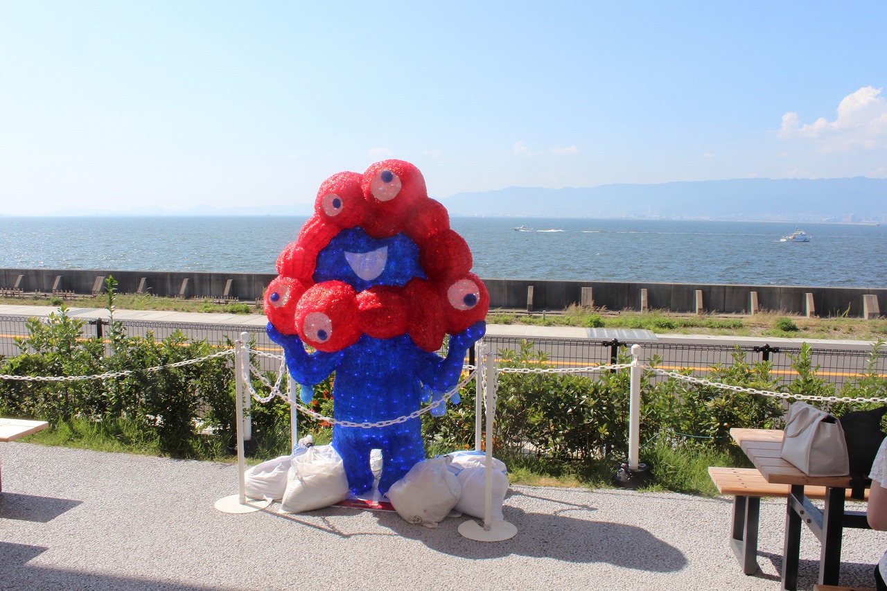 海沿い休憩所のみゃくみゃく
