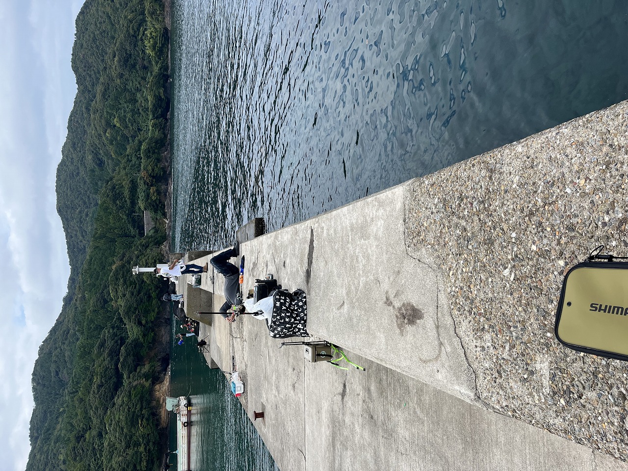 田井漁港の堤防